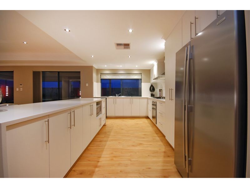 122 Ashley Road, Tapping WA 6065