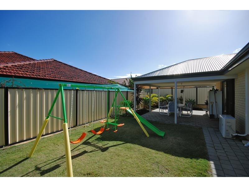 11 Salishan Street, Clarkson WA 6030