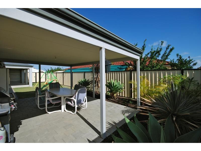 11 Salishan Street, Clarkson WA 6030