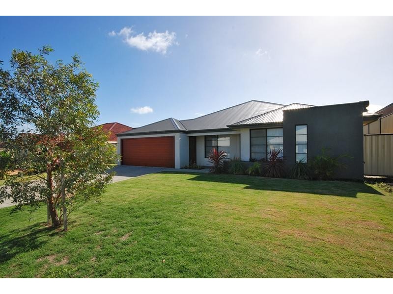 11 Salishan Street, Clarkson WA 6030