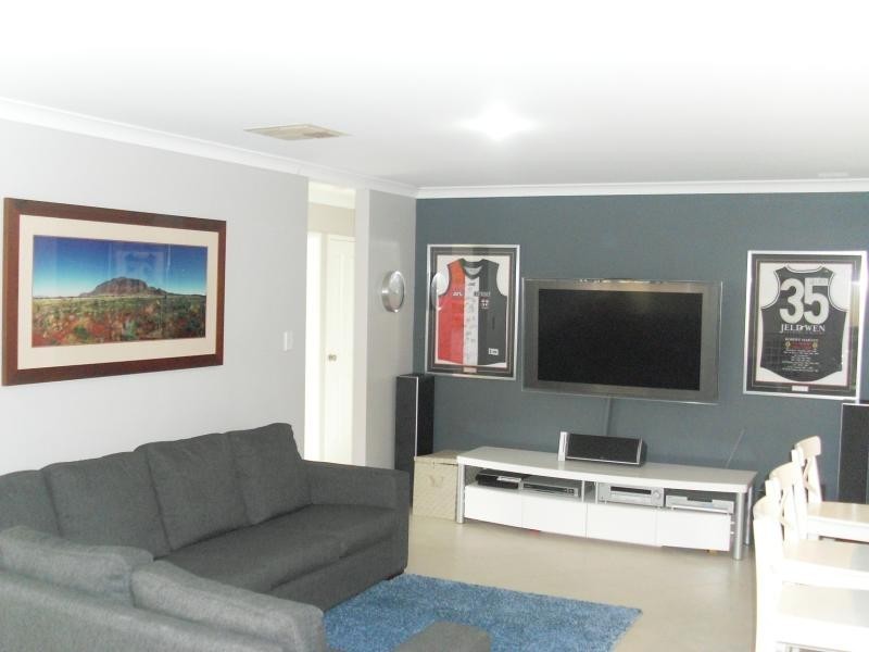 14 Pendleton Cres, Butler WA 6036