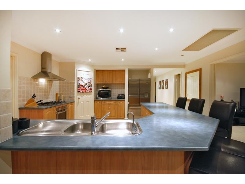 20 Newgain Crescent, Carramar WA 6031