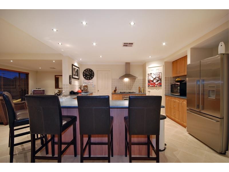 20 Newgain Crescent, Carramar WA 6031