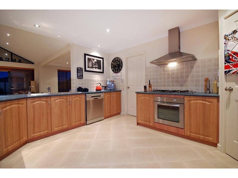 20 Newgain Crescent, Carramar WA 6031