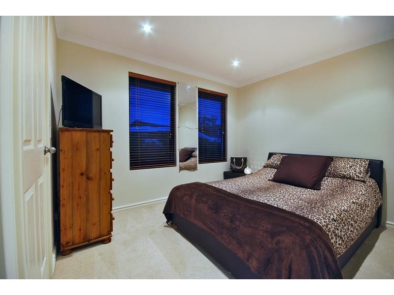 20 Newgain Crescent, Carramar WA 6031