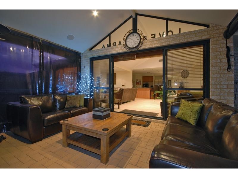 20 Newgain Crescent, Carramar WA 6031