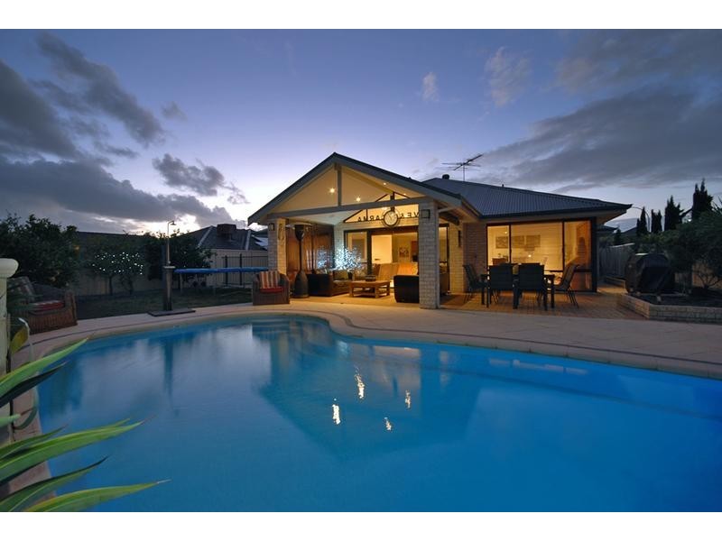 20 Newgain Crescent, Carramar WA 6031