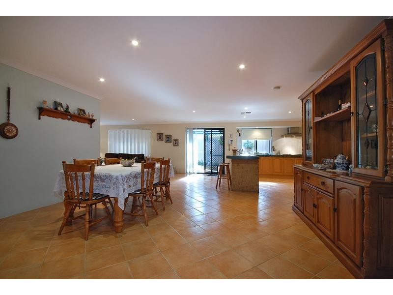 8 Faranda Close, Hocking WA 6065