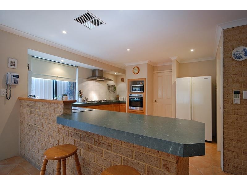 8 Faranda Close, Hocking WA 6065