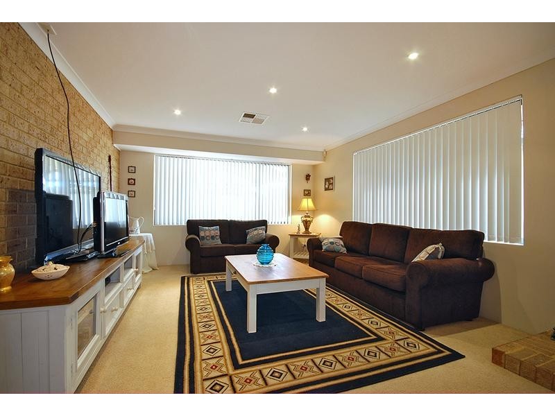 8 Faranda Close, Hocking WA 6065