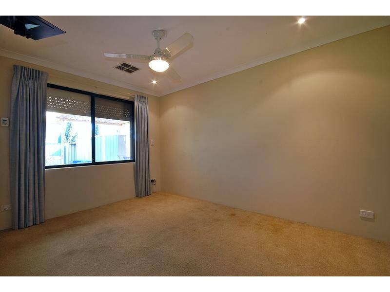 8 Faranda Close, Hocking WA 6065