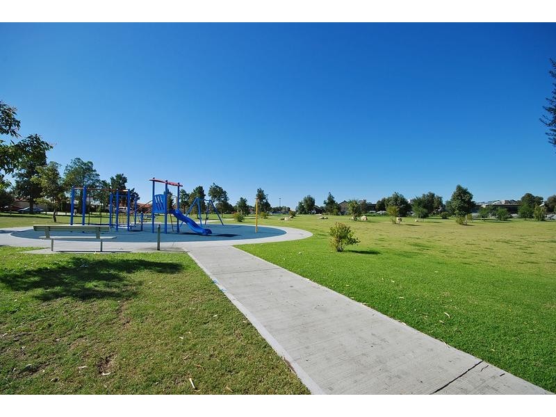 8 Faranda Close, Hocking WA 6065