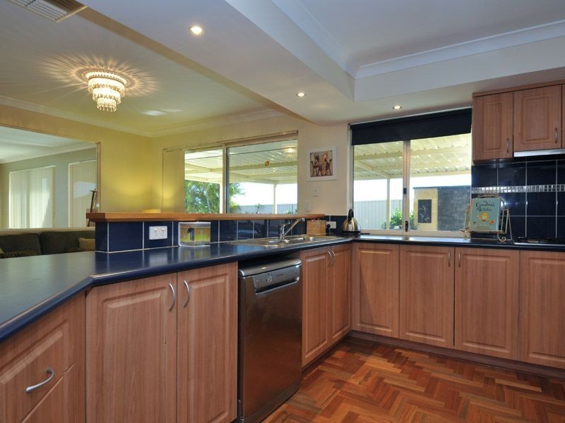 25 Welstead Way, Hocking WA 6065