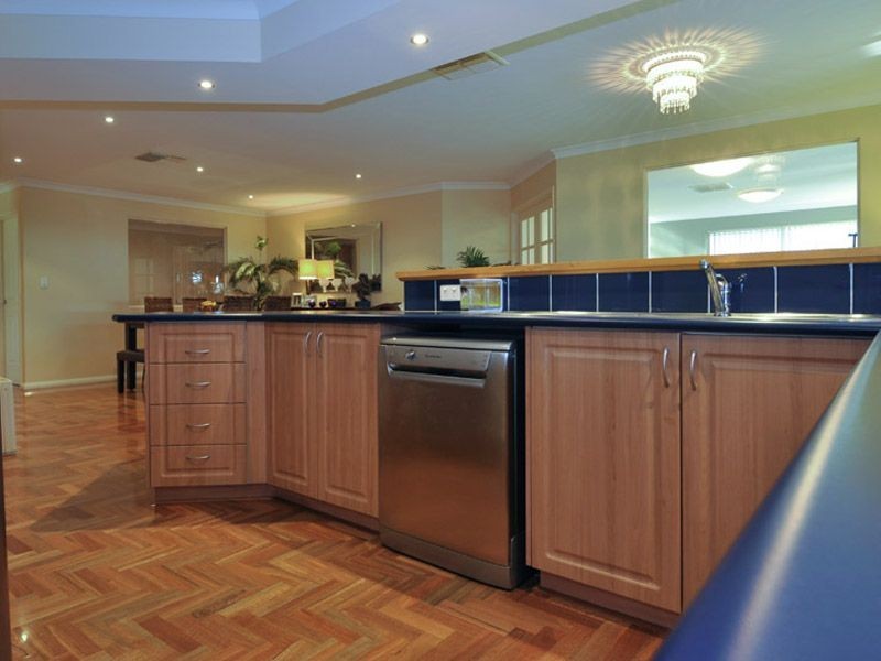 25 Welstead Way, Hocking WA 6065