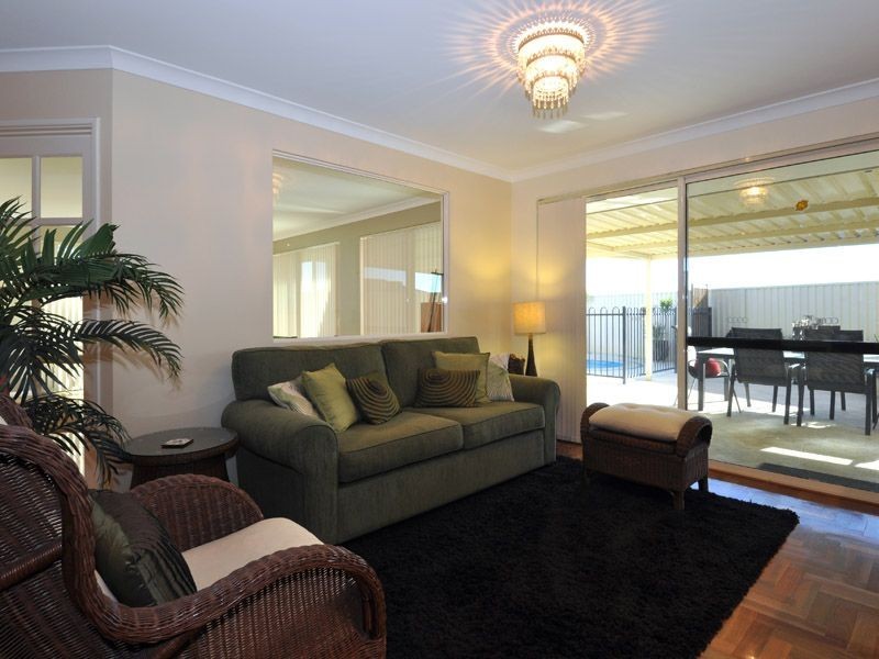 25 Welstead Way, Hocking WA 6065