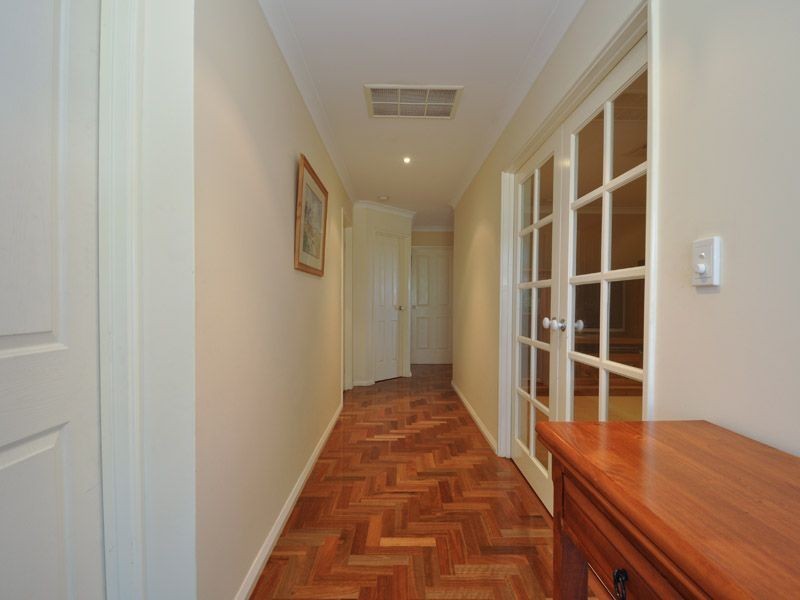 25 Welstead Way, Hocking WA 6065