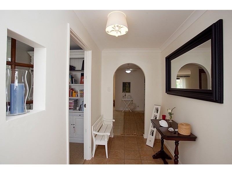 4 Woodlands Grove, Hocking WA 6065