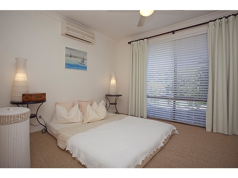 4 Woodlands Grove, Hocking WA 6065