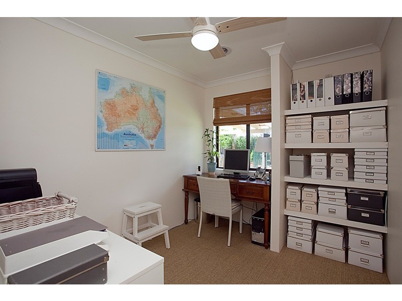 4 Woodlands Grove, Hocking WA 6065