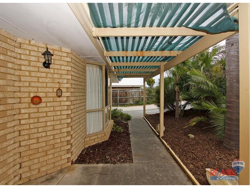 10 Cherry Hills Crescent, Connolly WA 6027