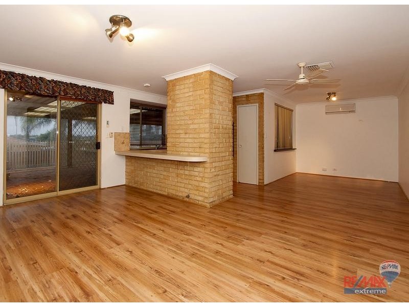 10 Cherry Hills Crescent, Connolly WA 6027