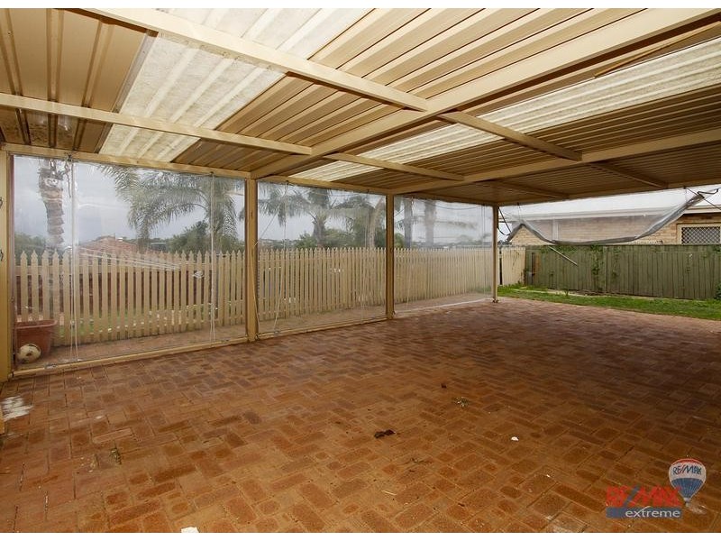 10 Cherry Hills Crescent, Connolly WA 6027