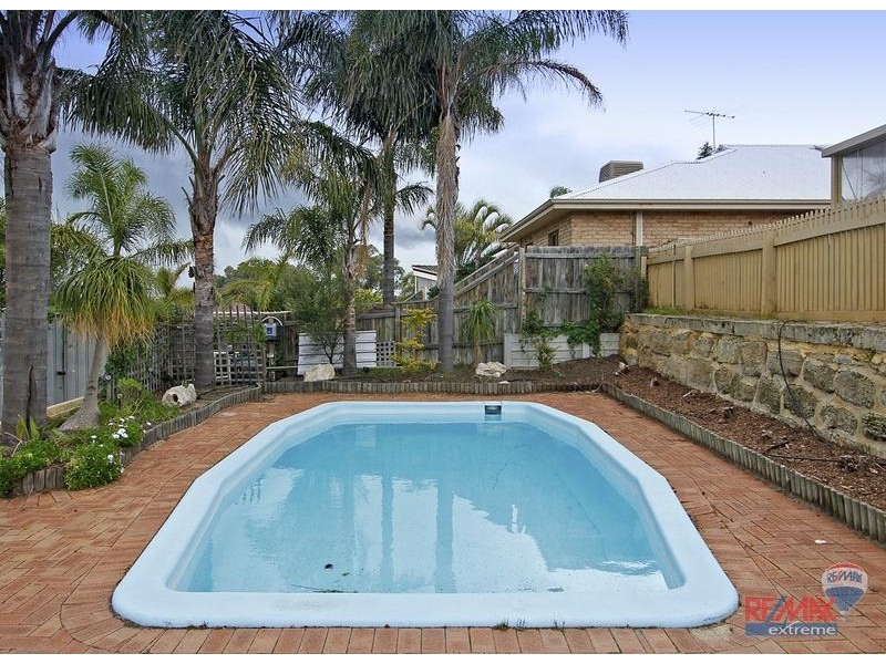 10 Cherry Hills Crescent, Connolly WA 6027