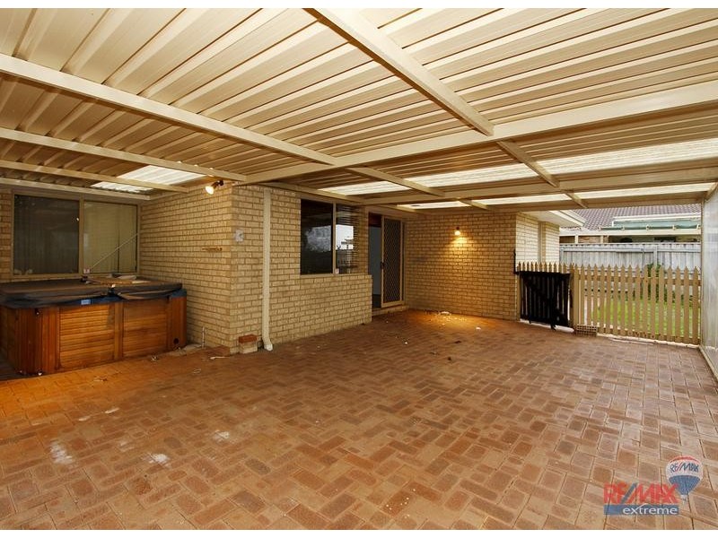 10 Cherry Hills Crescent, Connolly WA 6027