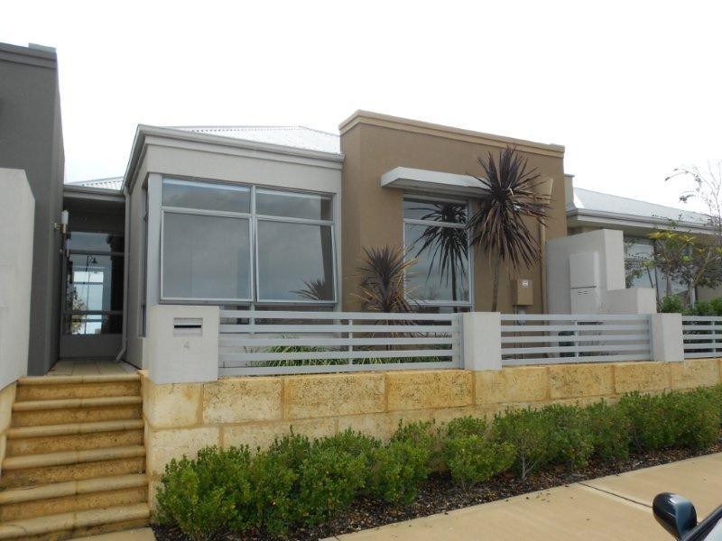 4 Navarre Way, Butler WA 6036