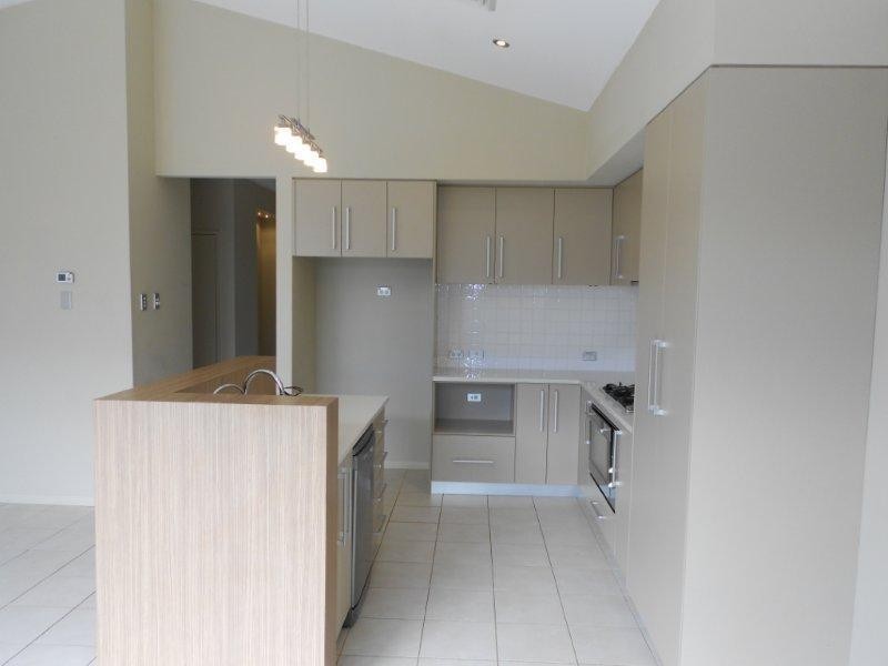 4 Navarre Way, Butler WA 6036