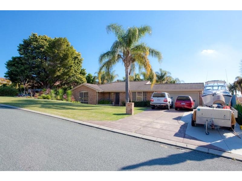 9 Shannon Close, Woodvale WA 6026