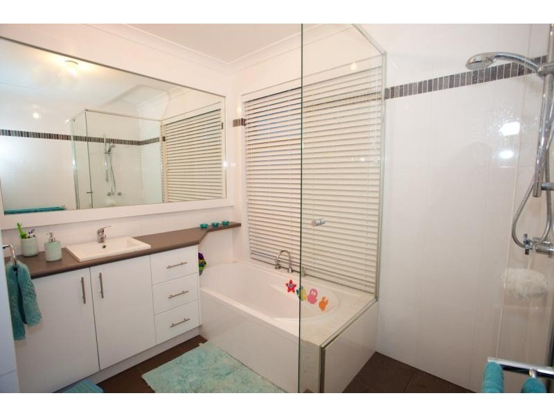 9 Shannon Close, Woodvale WA 6026