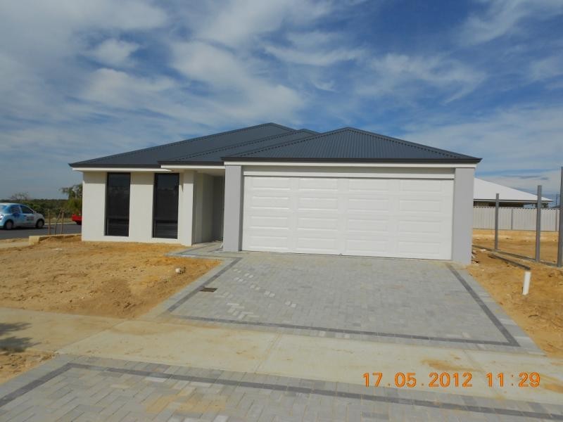 7 Halesworth Pde, Butler WA 6036