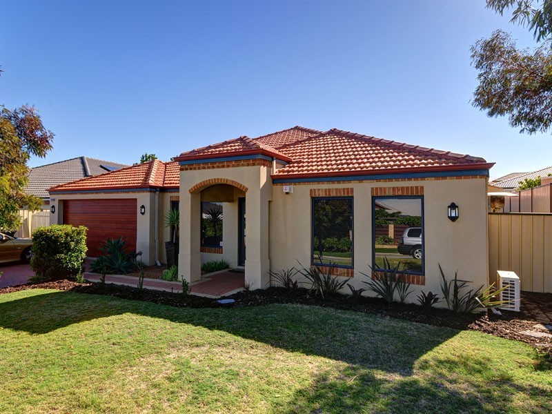 20 Edgar Crescent, Hocking WA 6065