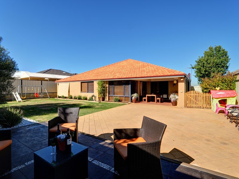 20 Edgar Crescent, Hocking WA 6065