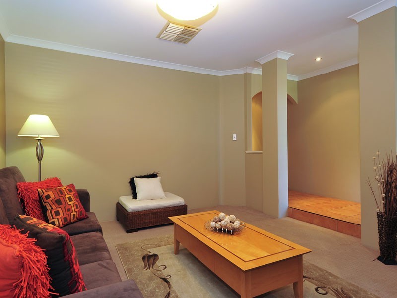 20 Edgar Crescent, Hocking WA 6065