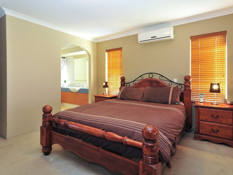 20 Edgar Crescent, Hocking WA 6065