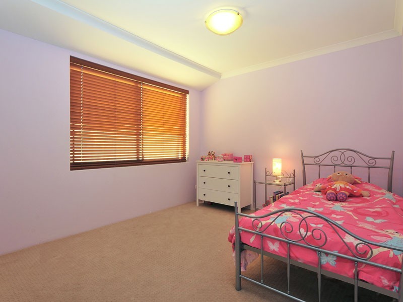 20 Edgar Crescent, Hocking WA 6065