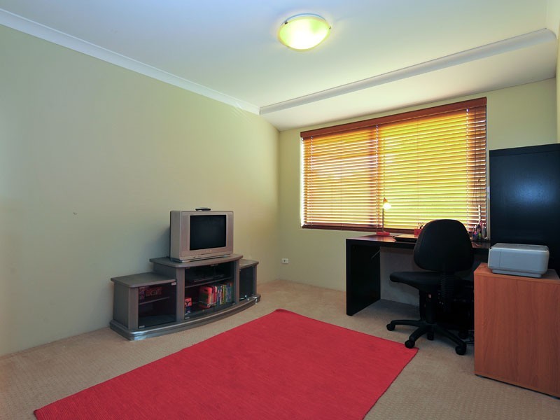 20 Edgar Crescent, Hocking WA 6065