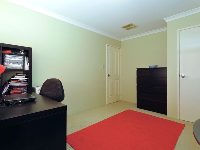 20 Edgar Crescent, Hocking WA 6065