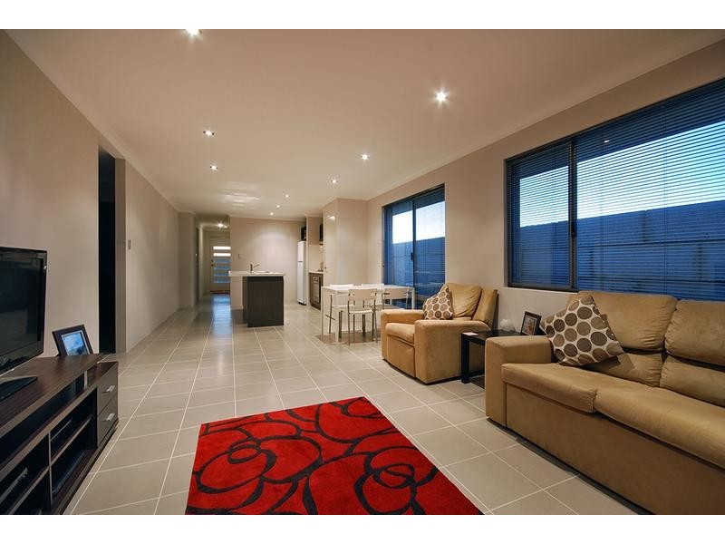 4/23 Crown Point Crescent, Butler WA 6036