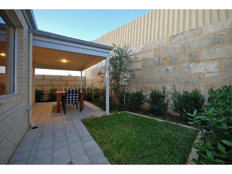 4/23 Crown Point Crescent, Butler WA 6036