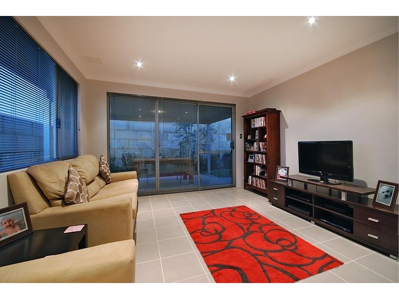 4/23 Crown Point Crescent, Butler WA 6036