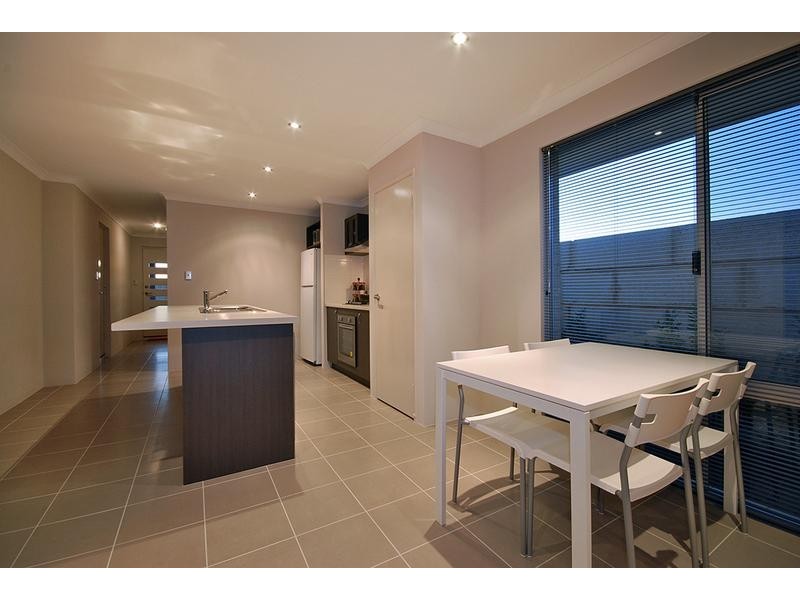 4/23 Crown Point Crescent, Butler WA 6036