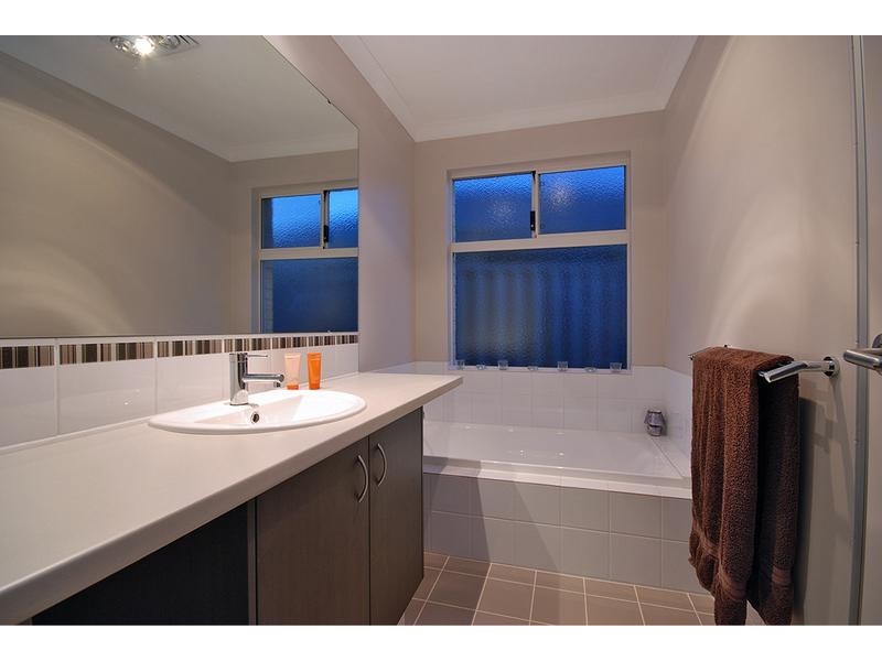4/23 Crown Point Crescent, Butler WA 6036