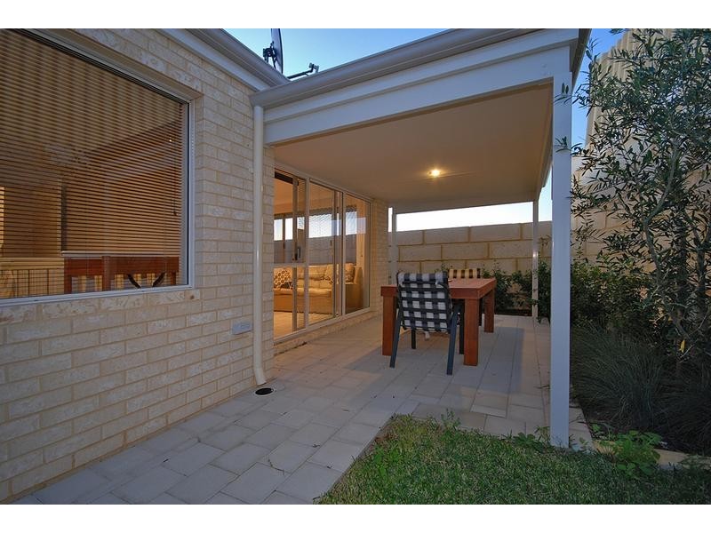 4/23 Crown Point Crescent, Butler WA 6036