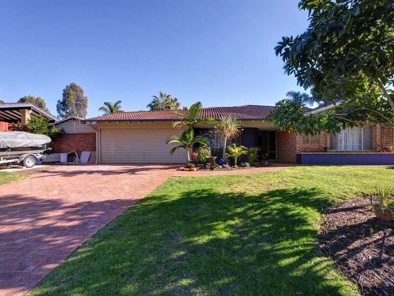 213 Edgewater Drive, Edgewater WA 6027