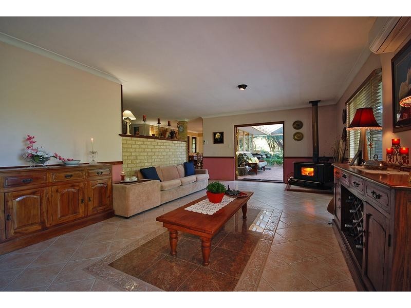 4 Springpark Trail, Carramar WA 6031