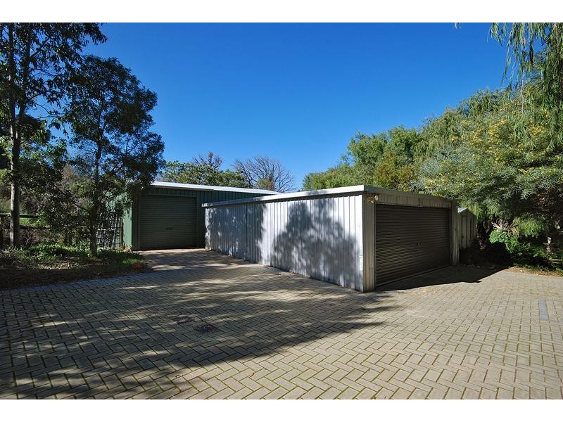 4 Springpark Trail, Carramar WA 6031