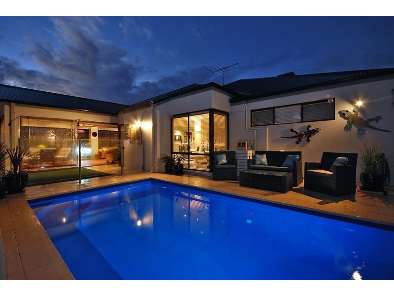 3 Apsley Bend, Tapping WA 6065